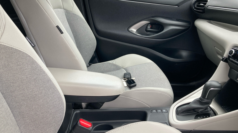 Toyota Yaris 1.5 Hybrid Excel 5dr CVT Hybrid Hatchback